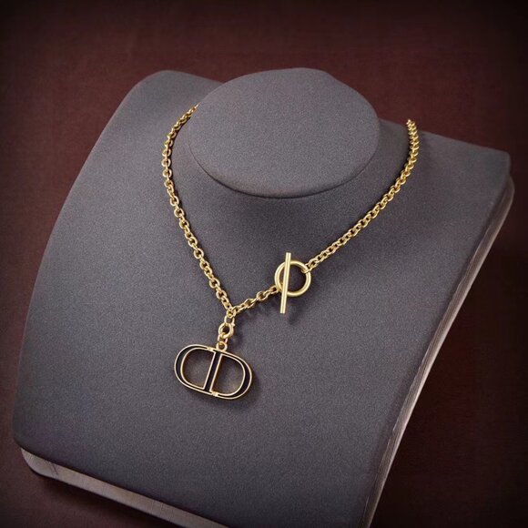 Christian Dior Hearts Gold Plated Vintage Necklace - Picture 3 of 6